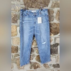 New-KanCan Women’s 31 Cropped Straight Leg Denim Jean Distressed Light Wash